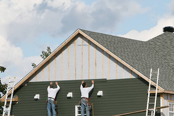 Professional Emergency Siding Repair technician working in Sherwood, OH